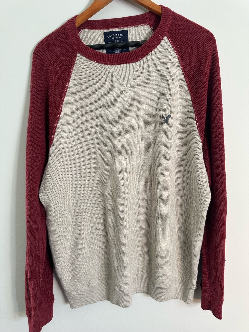 American Eagle Outfitters Crewneck Sweater in Burgundy and Cream